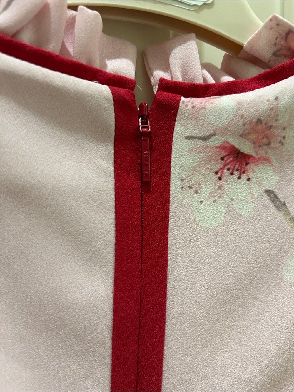 Ted Baker Heydii Cherry Blossom Dress size 2 (US size 6) - Picture 11 of 13